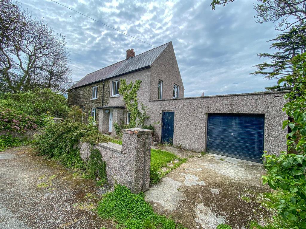 Church House, Uzmaston, SA62 4AA 3 bed semidetached house £180,000