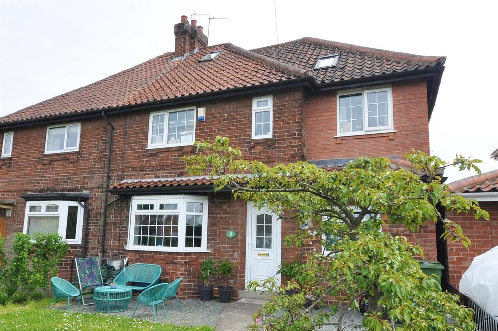 Long Ridge Lane, Nether Poppleton, York, YO26 6LX 5 bed semidetached house £385,000