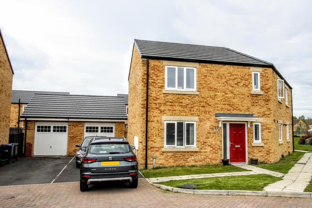 The Glade, Newton Aycliffe 3 bed semidetached house £165,000