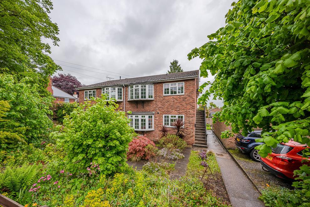 Burton Road, Gedling, Nottingham 2 bed £125,000