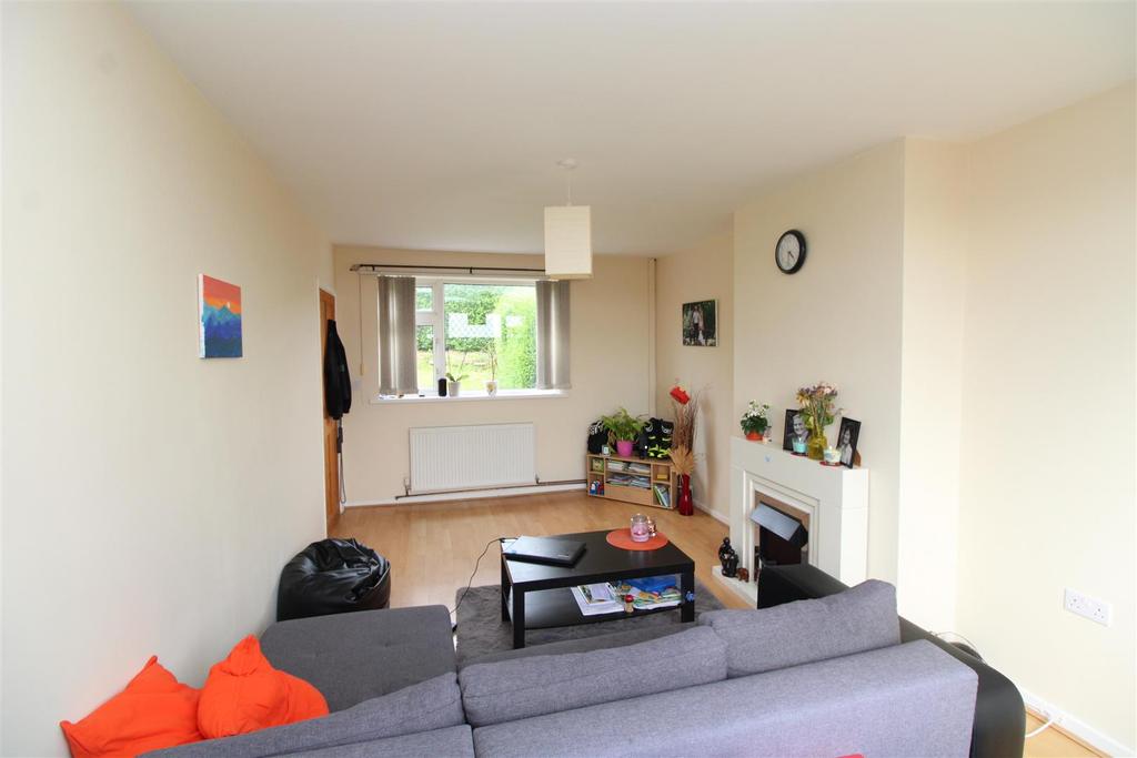 Great Park Road, Kimberworth Park, Rotherham 3 bed end of terrace house