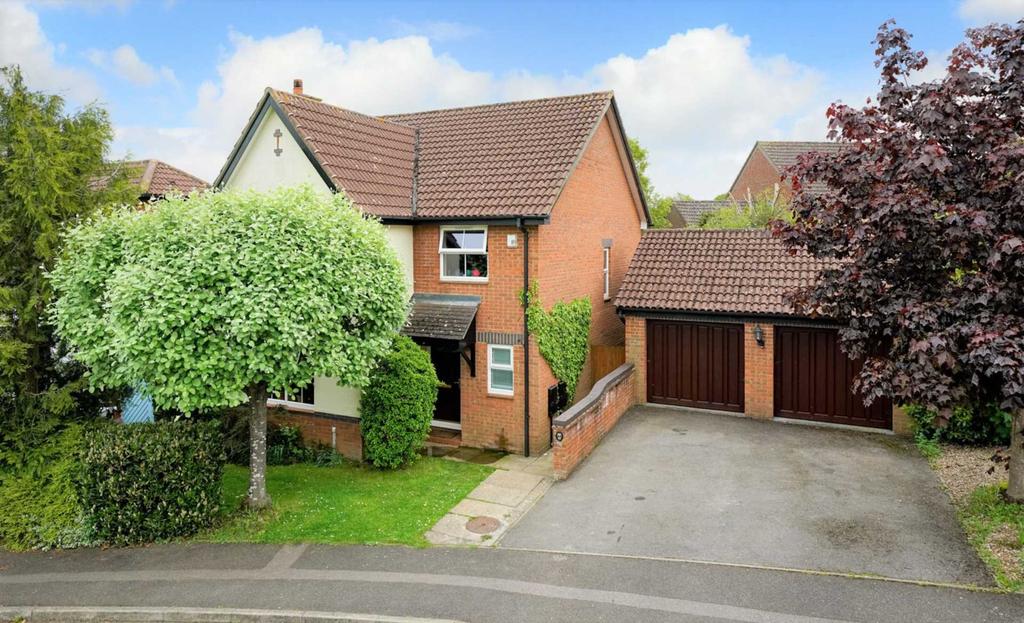 Betjeman Way, Hemel Hempstead 4 bed detached house £649,995