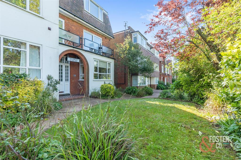 Dyke Road, Brighton 2 bed flat £325,000