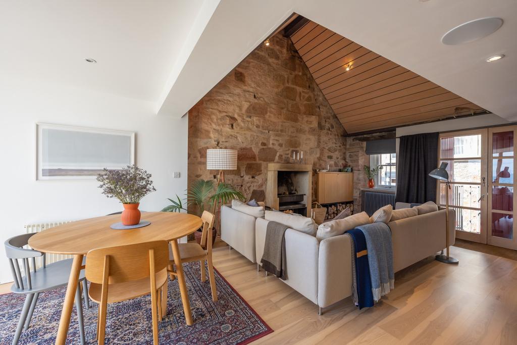 John Street, Cellardyke, KY10 3 bed house £330,000