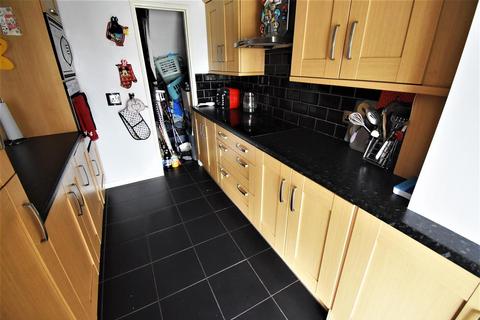 41 Lower Crescent, Linford, Stanford-le-hope, SS17 0QJ