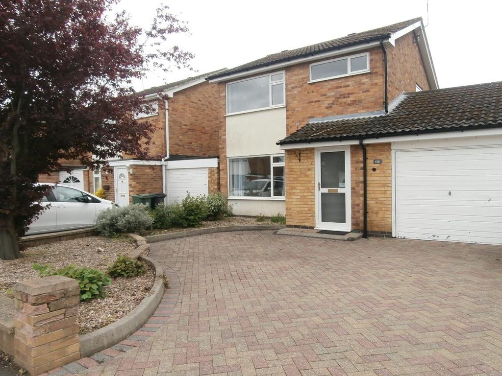 Buckingham Drive Loughborough LE11 4UZ 3 bed detached house £925 pcm