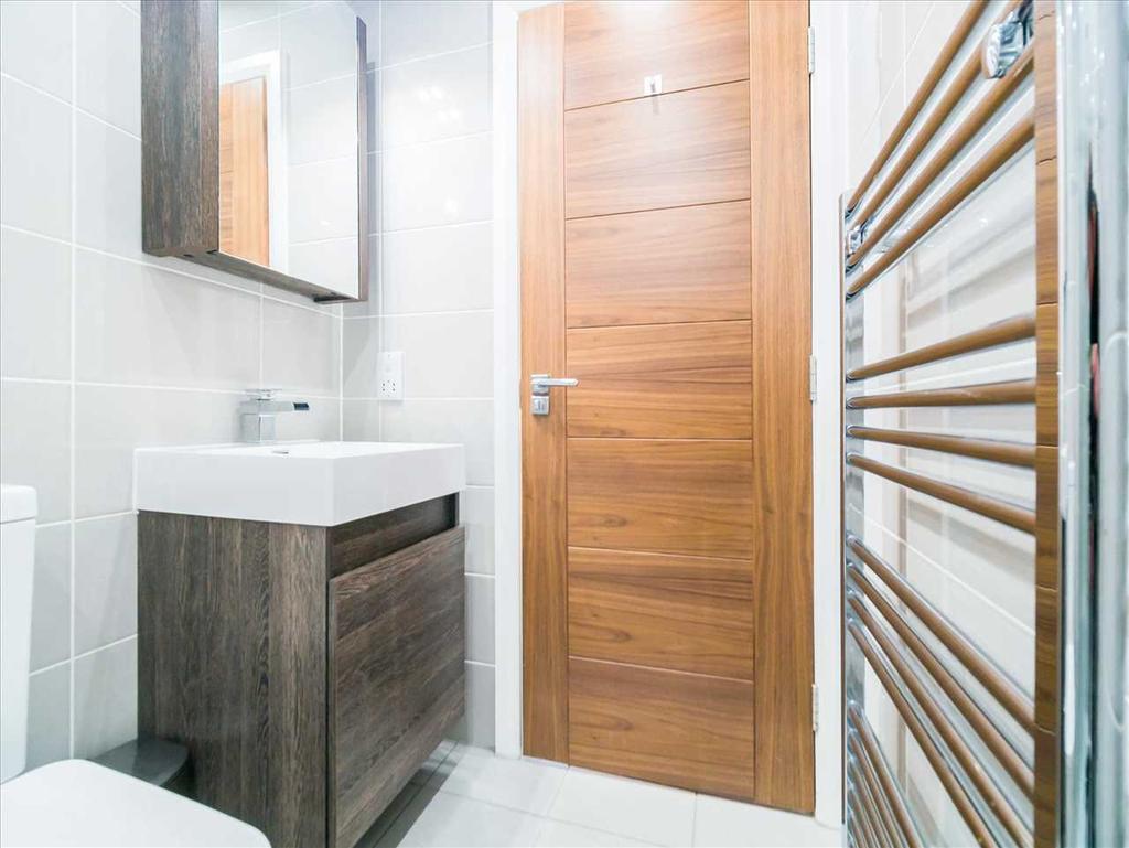 En-Suite (2)