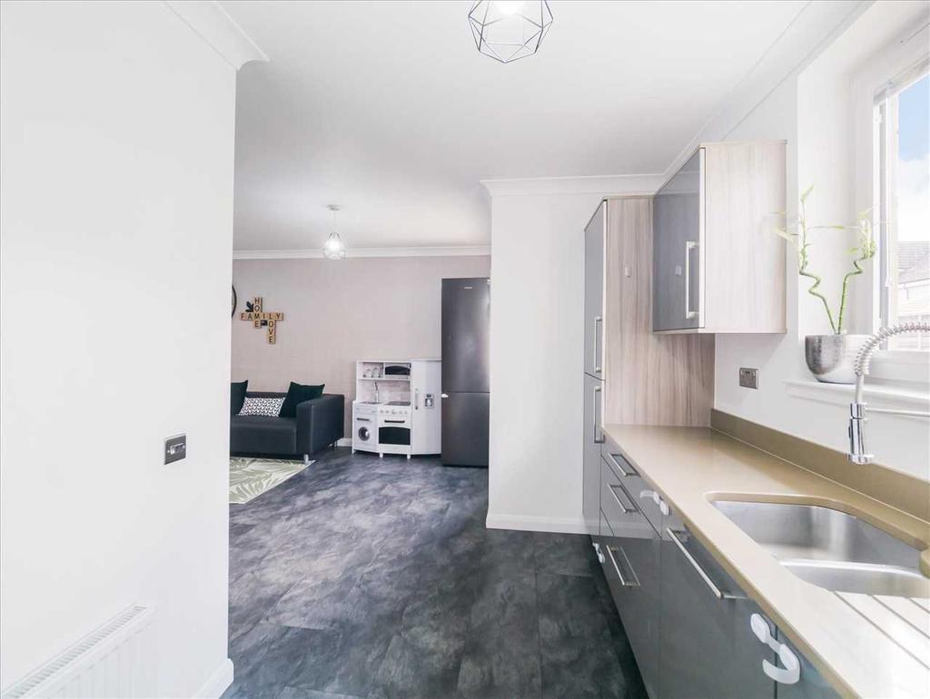Kitchen Area (2)