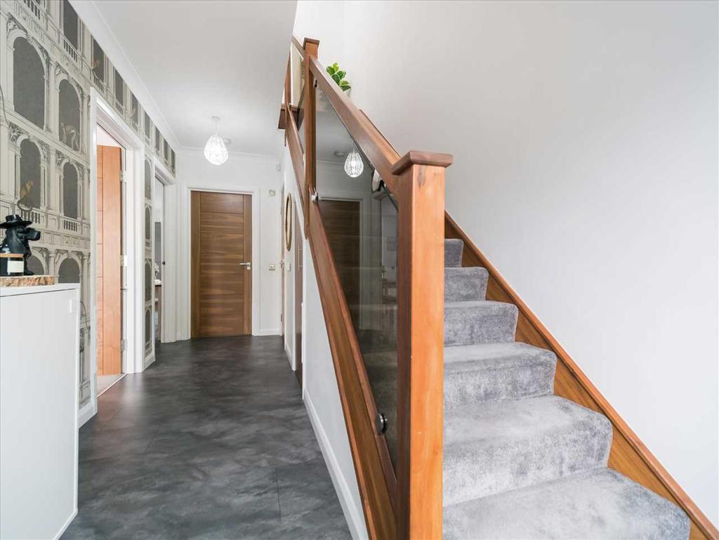 Entrance Hallway (1)