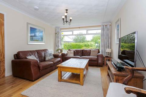Manadon, 2 Banks Crescent, Crieff, PH7 3SR