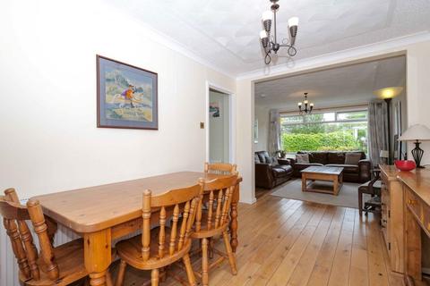 Manadon, 2 Banks Crescent, Crieff, PH7 3SR