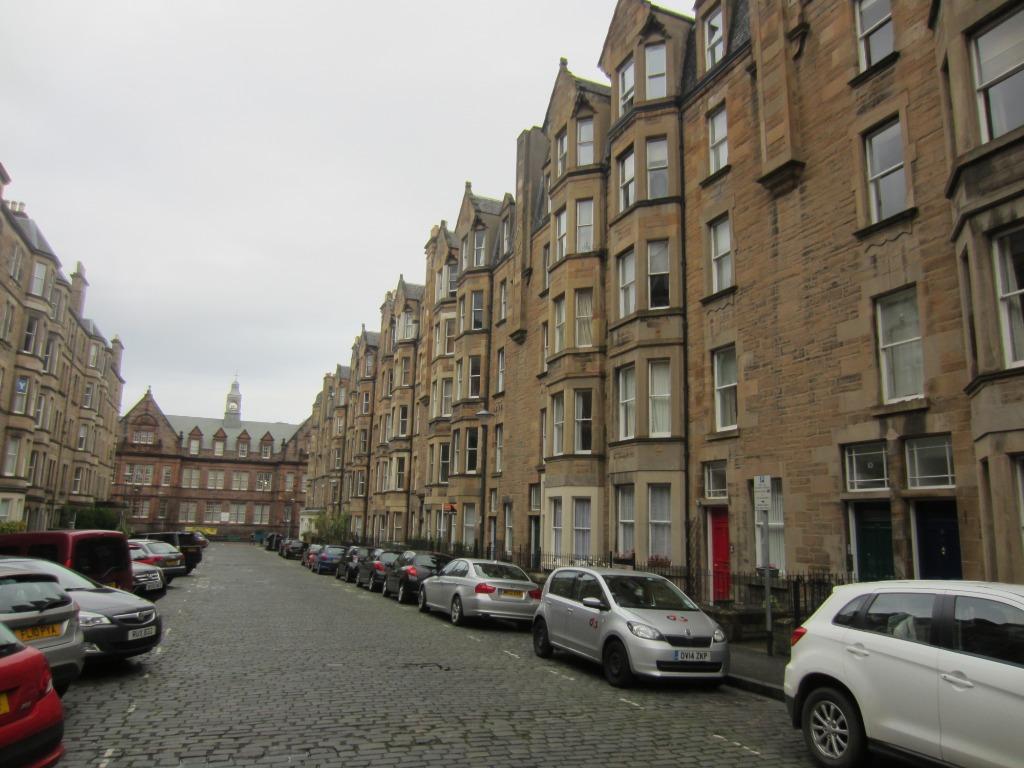 Bruntsfield Avenue, Bruntsfield, Edinburgh, EH10 2 bed flat £1,000