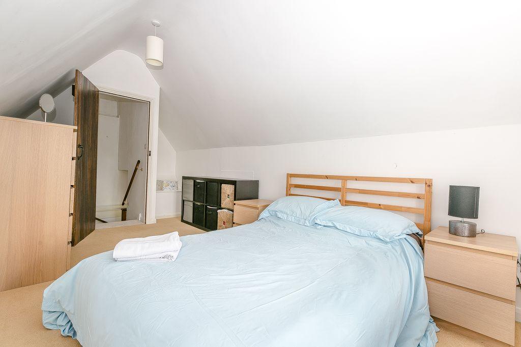Bedroom 4 (Double)