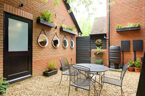 77 Linceslade Grove, Loughton, Milton Keynes, MK5 8AD