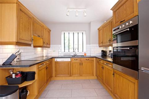77 Linceslade Grove, Loughton, Milton Keynes, MK5 8AD