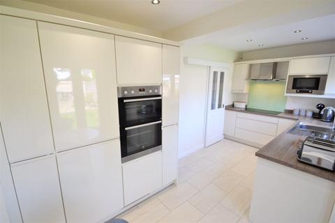48 Appleton Drive, Greasby, Wirral, CH49 1SJ
