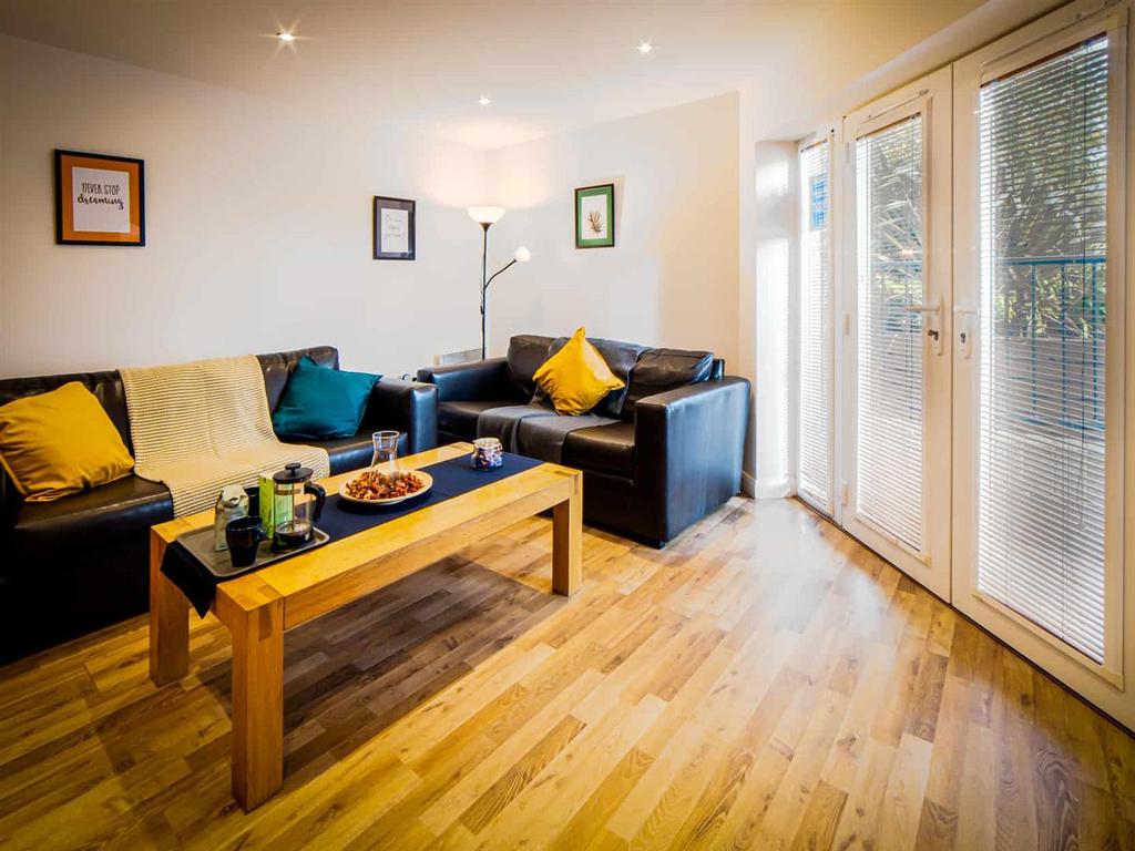 Stepney Lane, Newcastle Upon Tyne 6 bed apartment £412 pcm (£95 pw)