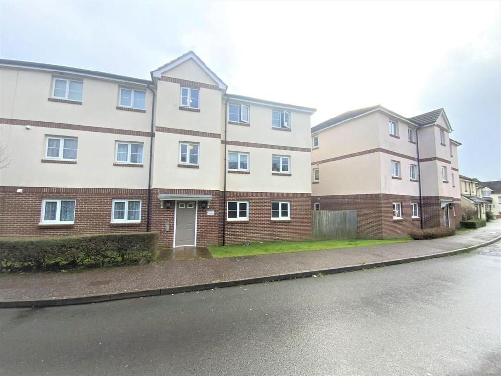 Buckland Close, Bideford 2 bed apartment £625 pcm (£144 pw)