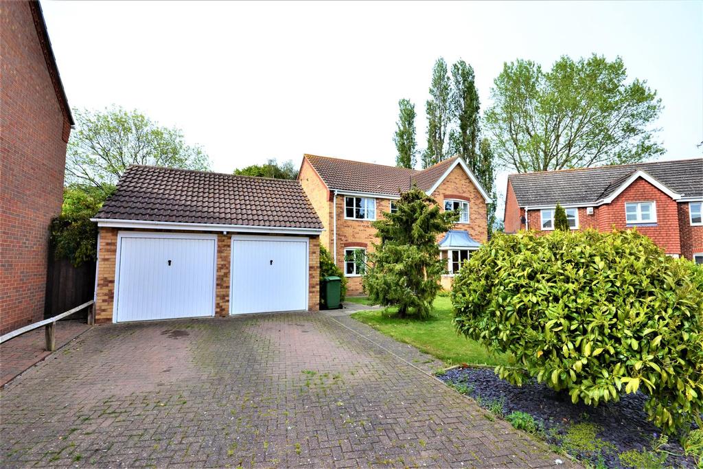 Bouvel Drive, BurnhamonCrouch 4 bed detached house £550,000