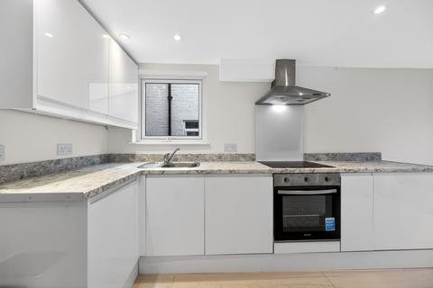 1 bedroom apartment to rent, Dorchester Grove, London, W4