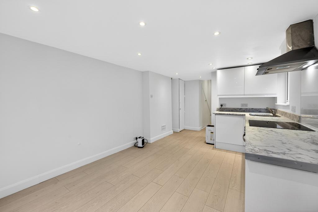 Kitchen/Reception