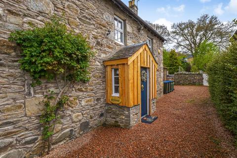 Ivy Cottage Kenmore Street, Aberfeldy, PH15 2BL