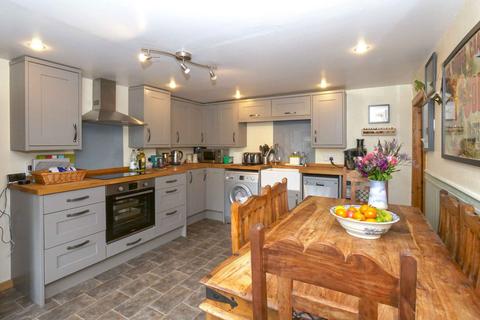 Ivy Cottage Kenmore Street, Aberfeldy, PH15 2BL