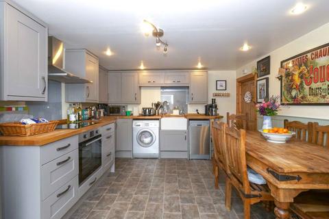 Ivy Cottage Kenmore Street, Aberfeldy, PH15 2BL