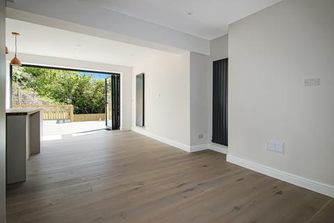 30 Old Hill, Orpington, BR6 6BN