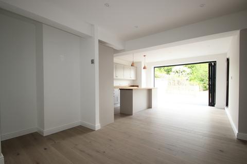 30 Old Hill, Orpington, BR6 6BN