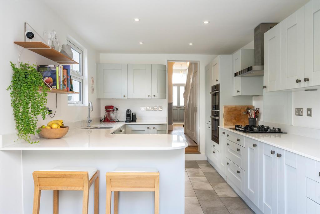 Pellatt Road, East Dulwich, London, SE22 5 bed semidetached house £