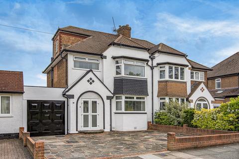 5 East Way, Bromley, BR2 7NU