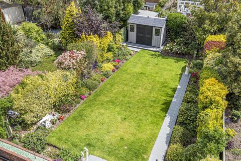 5 East Way, Bromley, BR2 7NU