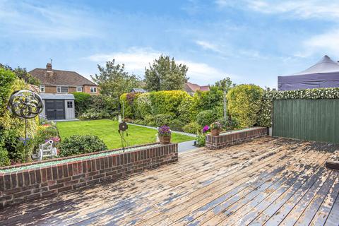 5 East Way, Bromley, BR2 7NU