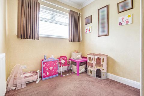 5 East Way, Bromley, BR2 7NU