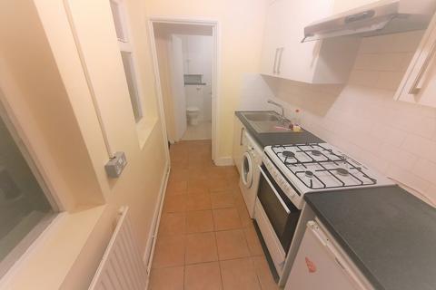 Studio to rent, St. Julians Farm Road, Norwood, SE27