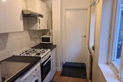 Studio to rent, St. Julians Farm Road, Norwood, SE27