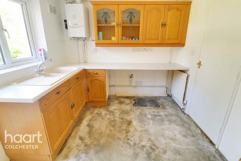 3 Arbour Way, Colchester, CO4 9BD