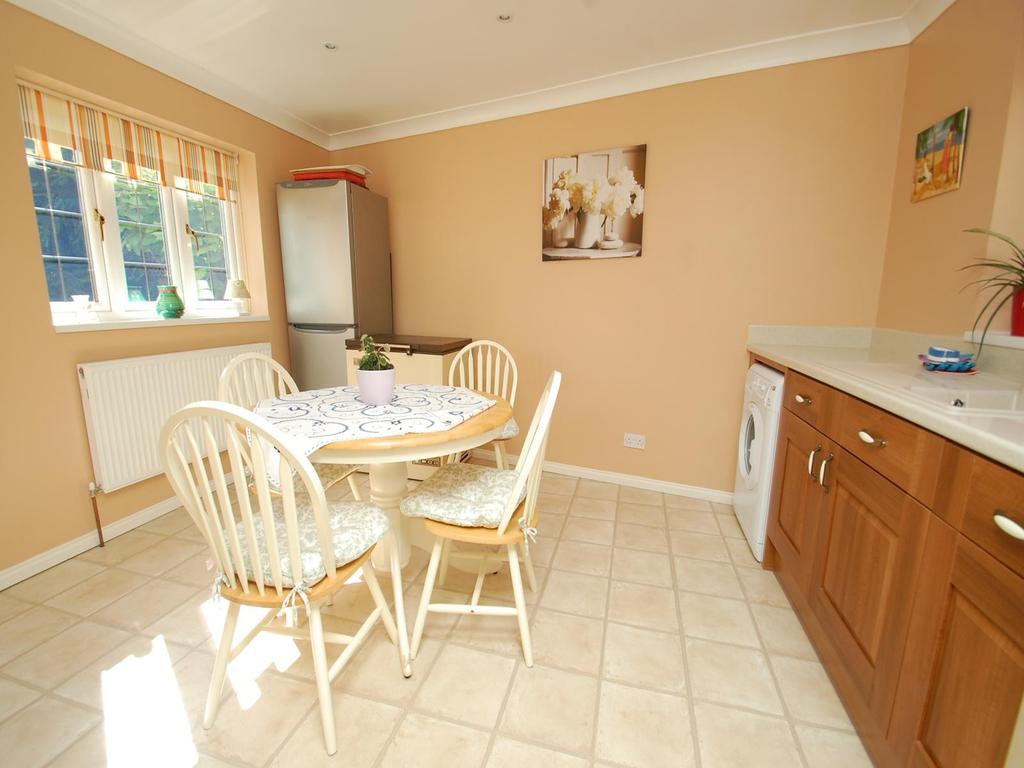 Dining/utility