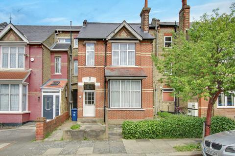 12 Ramsden Road, London, N11 3JE