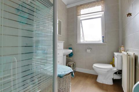 12 Ramsden Road, London, N11 3JE