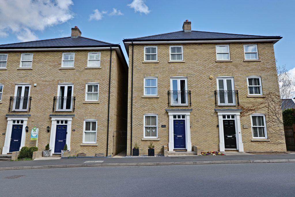 Rockbourne Road, Sherfield Park, Basingstoke RG27 0SR 3 bed semi
