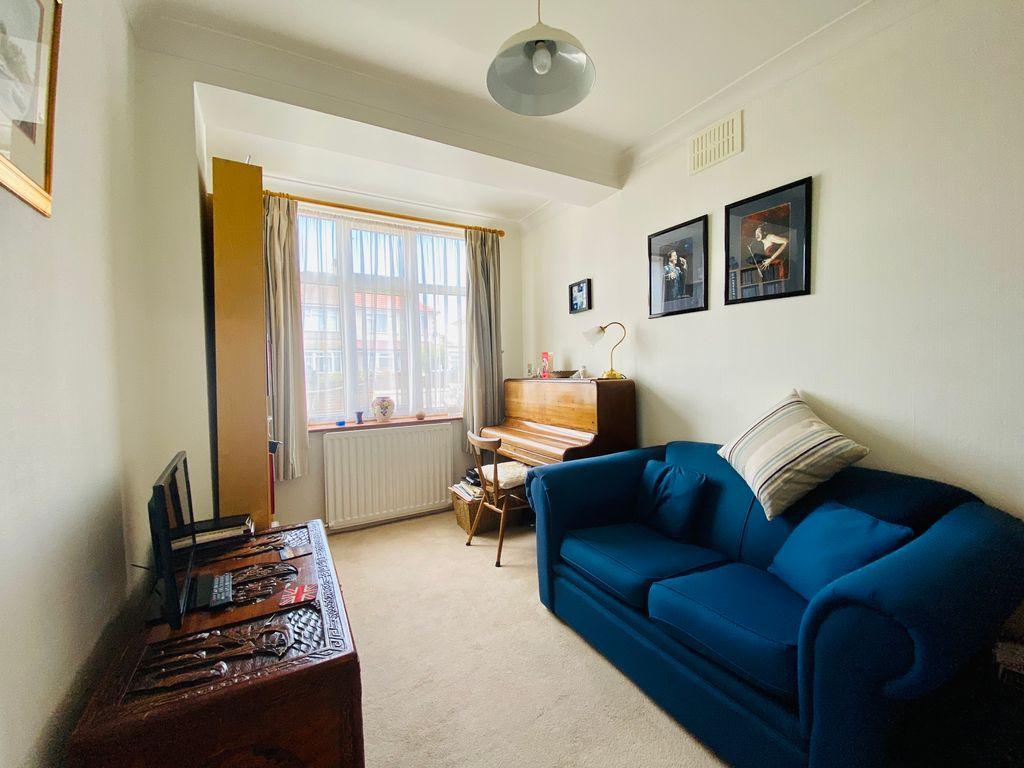 Bedroom 4 (Double)