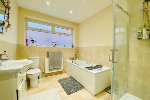 19 Broom Mead, Bexleyheath, DA6 7NZ