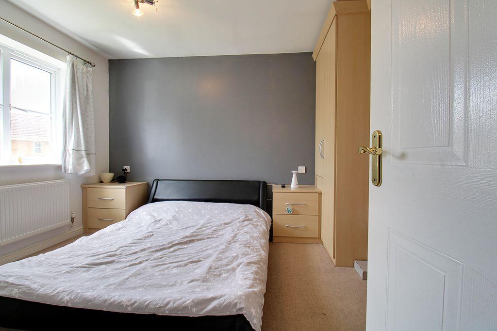 Bedroom 2 (Double)
