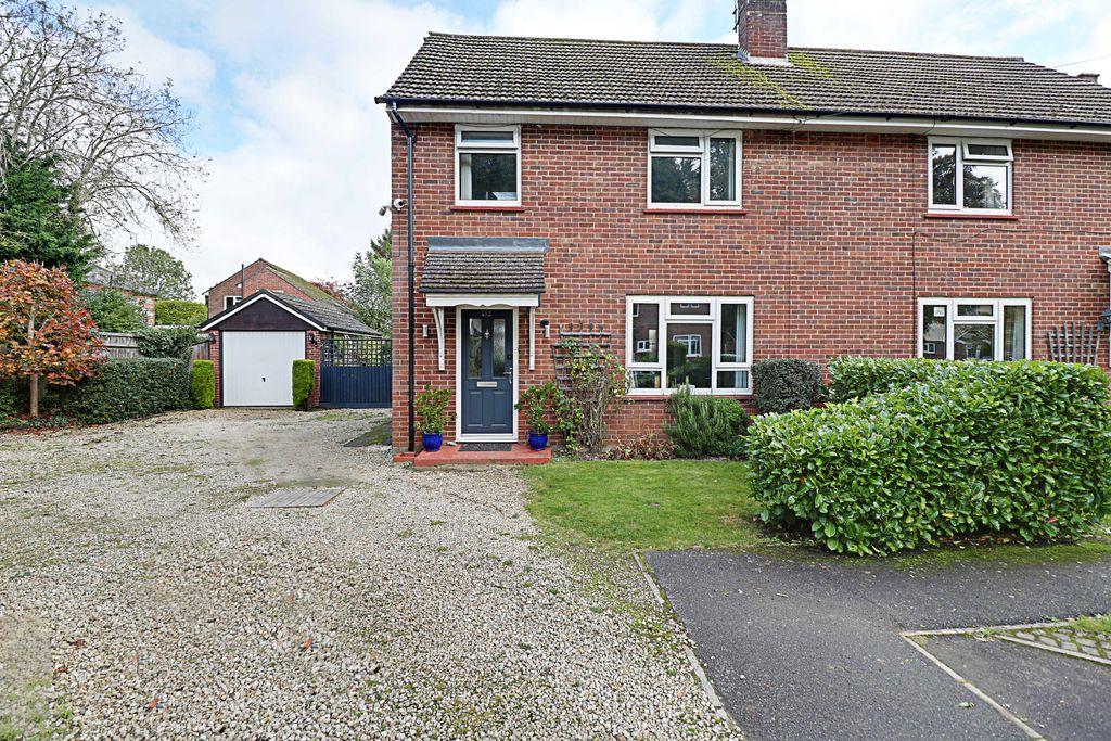 Templewood, Walters Ash HP14 4UF 3 bed semidetached house £480,000
