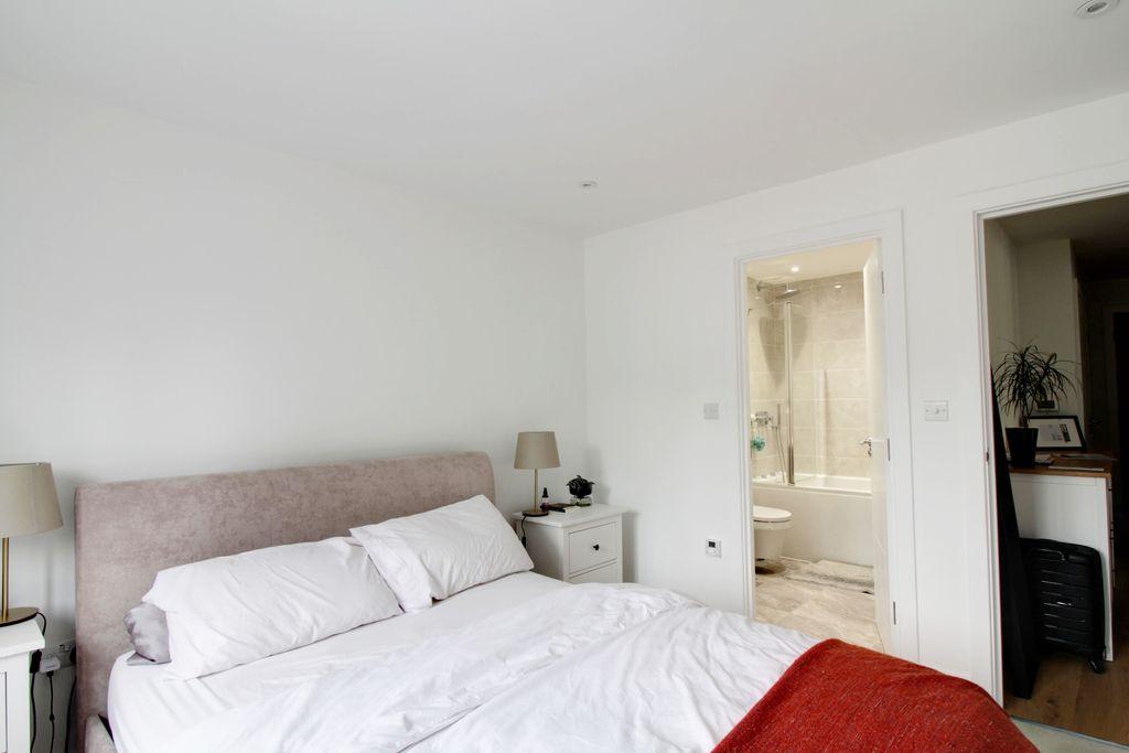 Bedroom 1 (Double with Ensuite)