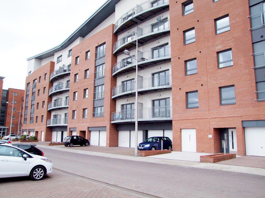 Gourlay Yard, Dundee, DD1 3BR 2 bed flat £850 pcm (£196 pw)