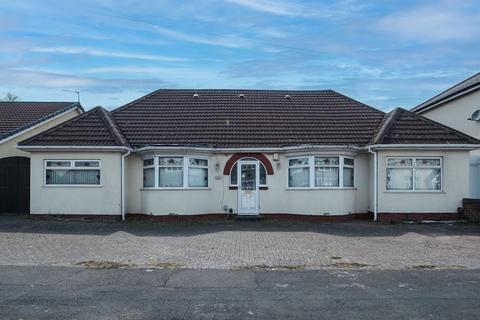 3 bedroom detached bungalow for sale, Doe Bank Road, Tipton, DY4 0ES