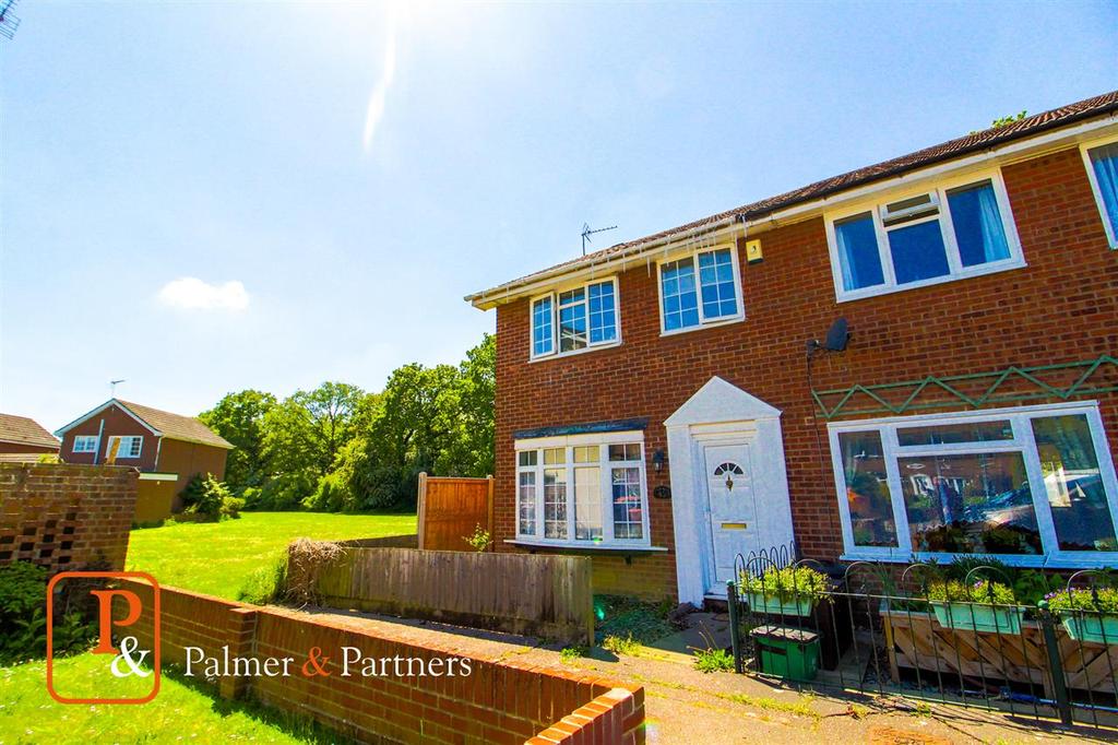 Twining Road, Westlands, Colchester, CO3 3 bed end of terrace house £